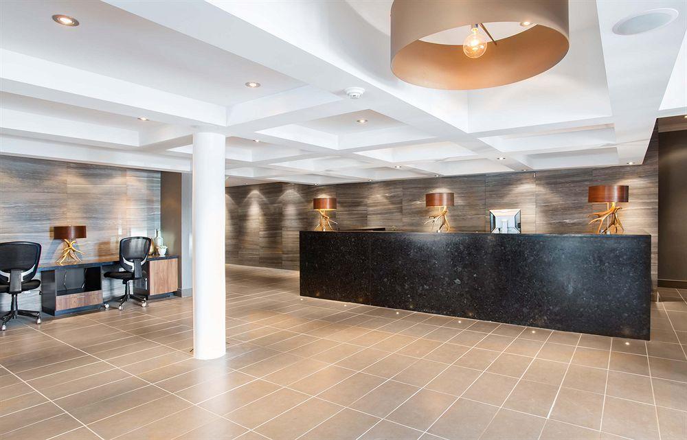 Sandman Hotel Vernon Bagian luar foto