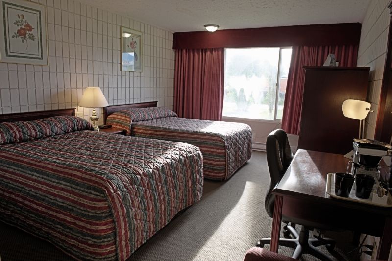 Sandman Hotel Vernon Bagian luar foto